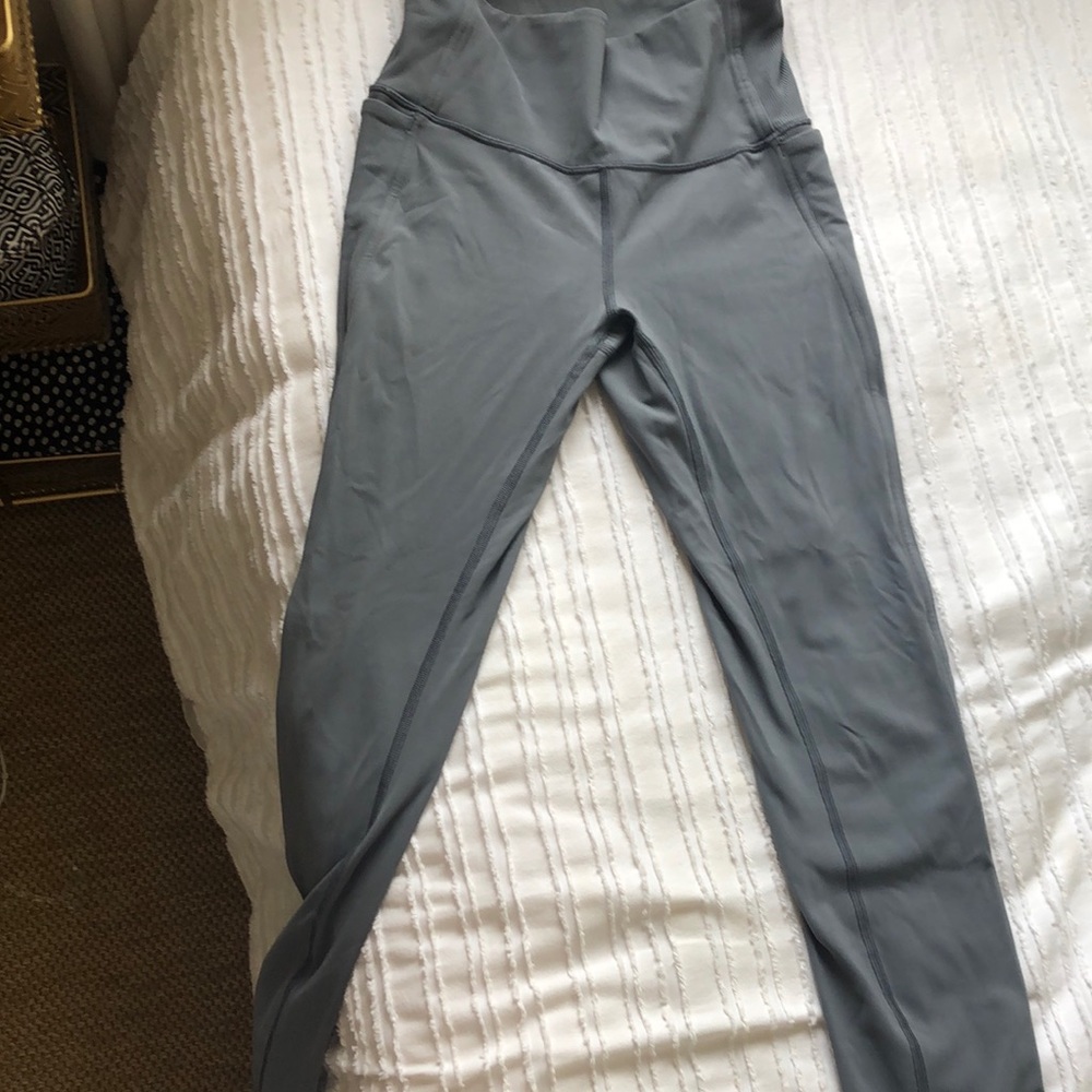 Grey lulu leggings size 6